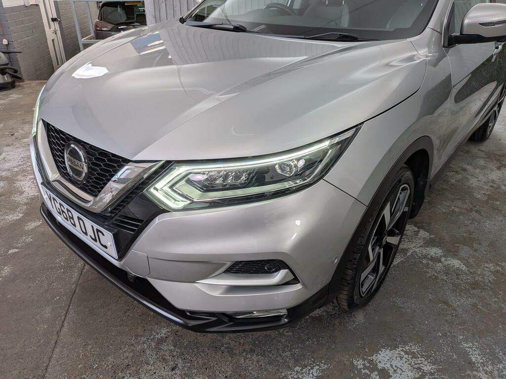 Nissan Qashqai 1.3 Dig-t Tekna Euro 6 Ss YG68OJC #5