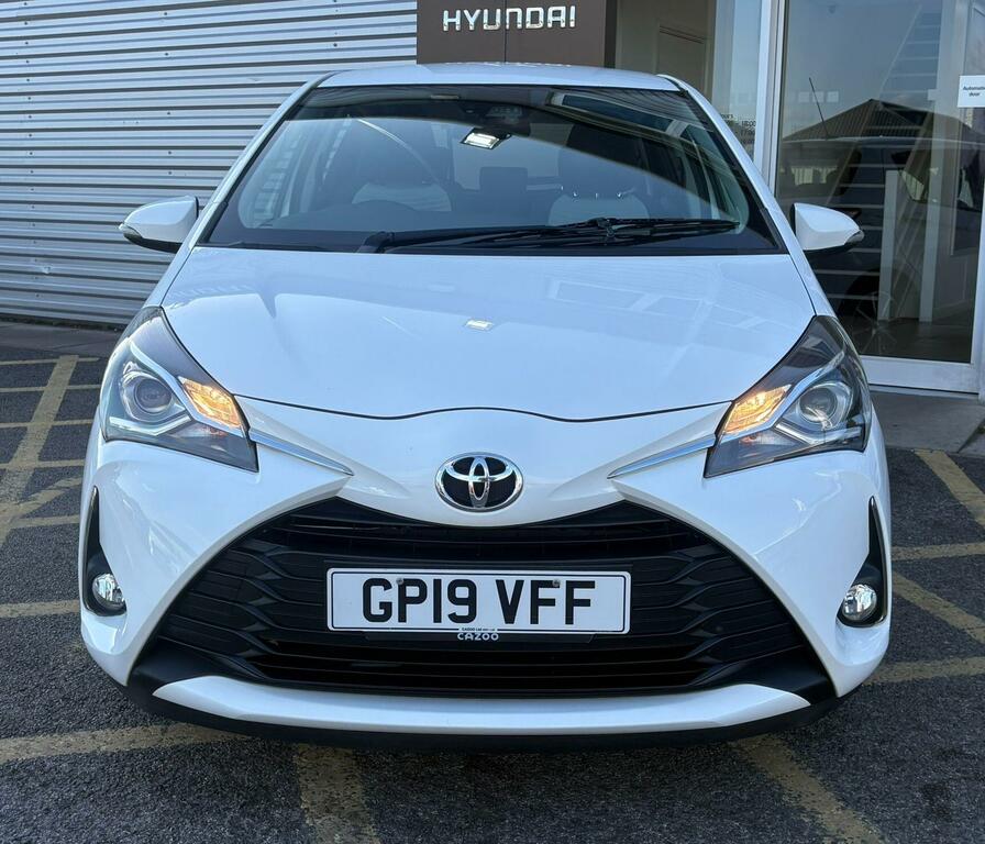 Toyota Yaris 1.5 Vvt-i Icon Tech Euro 6 GP19VFF White #4
