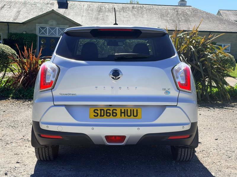 SsangYong Tivoli 1.6 D Elx - 2016 66 Silver #4