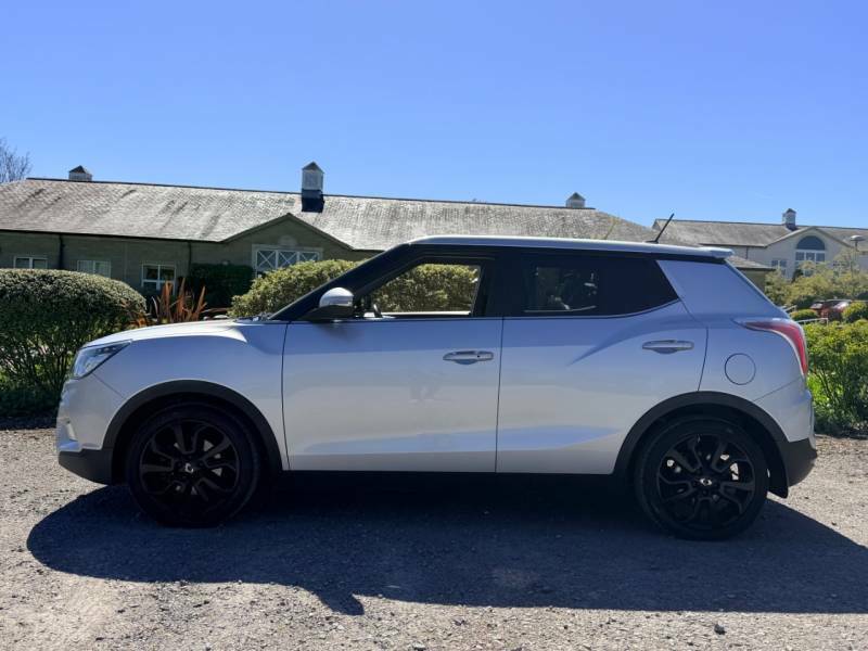 SsangYong Tivoli 1.6 D Elx - 2016 66 Silver #2