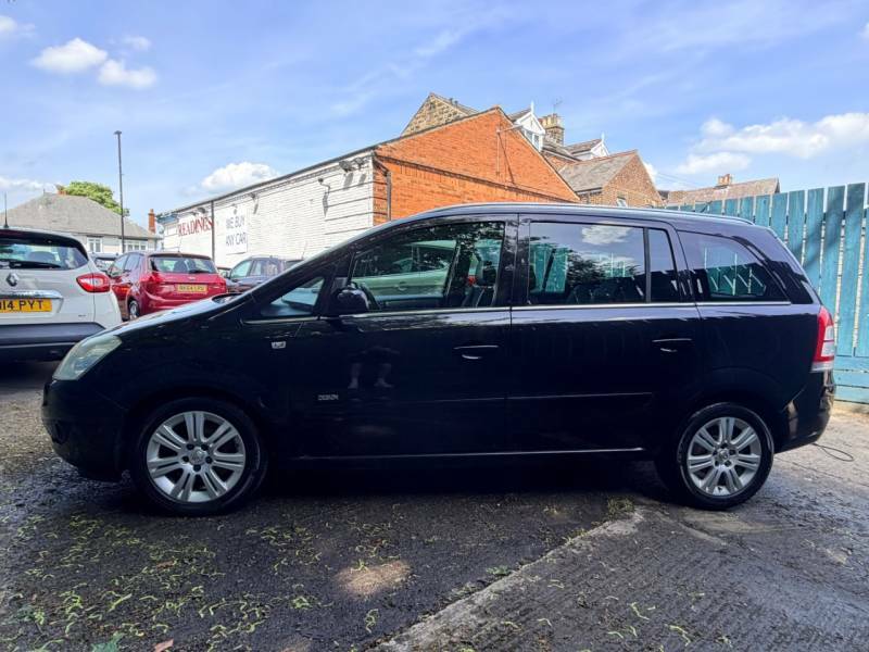 Vauxhall Zafira 1.9 Cdti Design 120 Euro 4 - 2009 59 VO59GRK Black #2