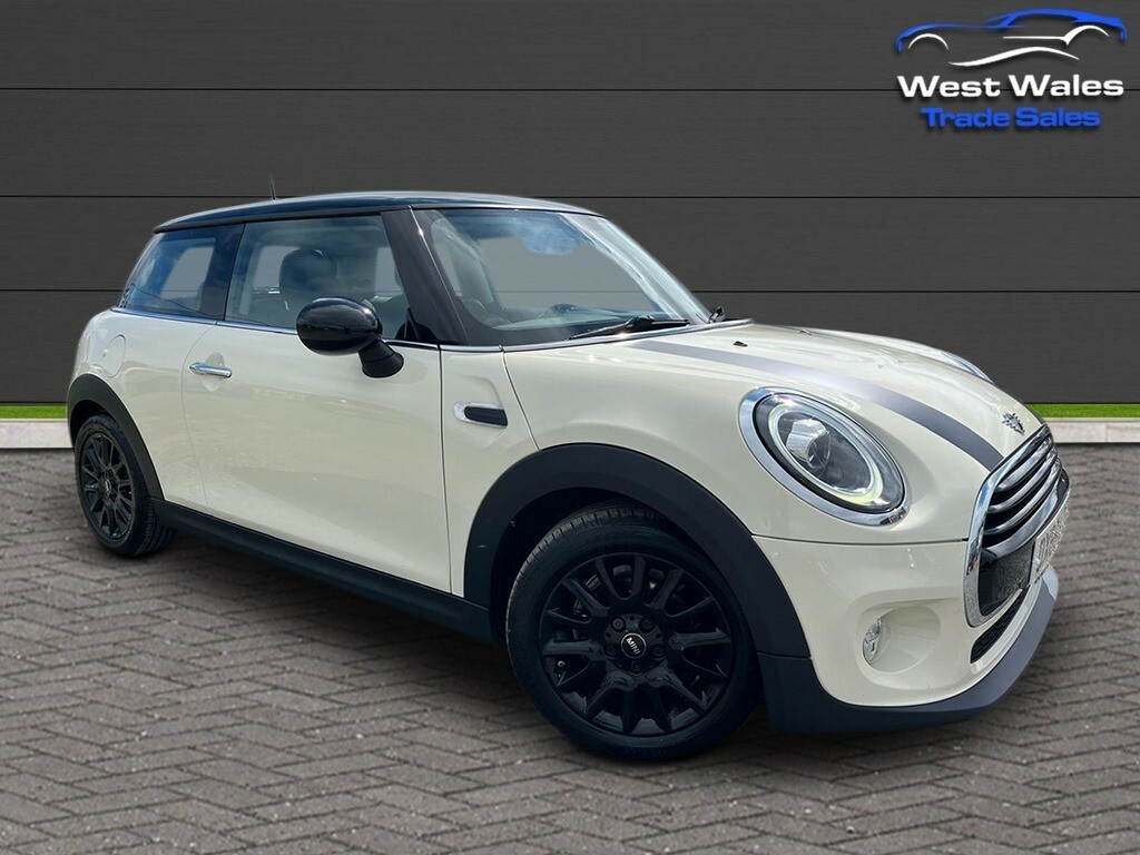 Mini Hatch Cooper Classic DX68LVO #2