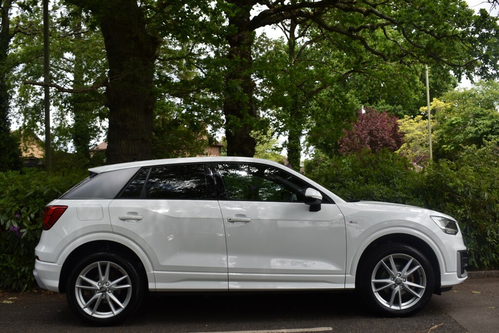 Audi Q2 1.5 L Tfsi S Linepower Tailgate EJ19ZBZ White #6