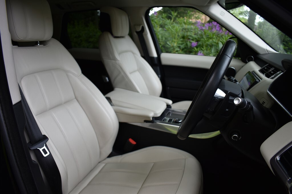 Land Rover Range Rover Sport 2.0 L Hsestunning Low Mileage Example LC21BXR Black #2