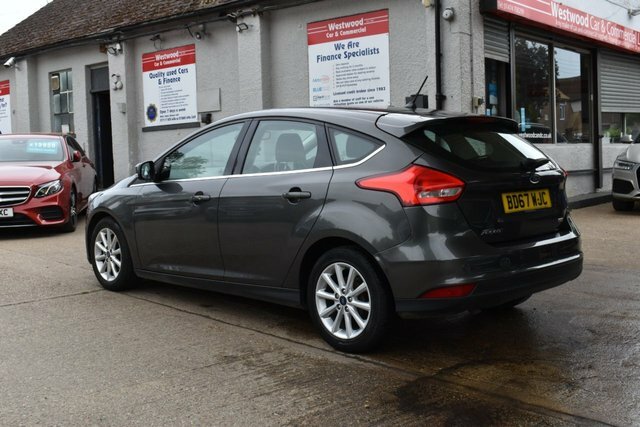 Ford Focus 1.0T Ecoboost Titanium Hatchback BD67WJC Grey #5