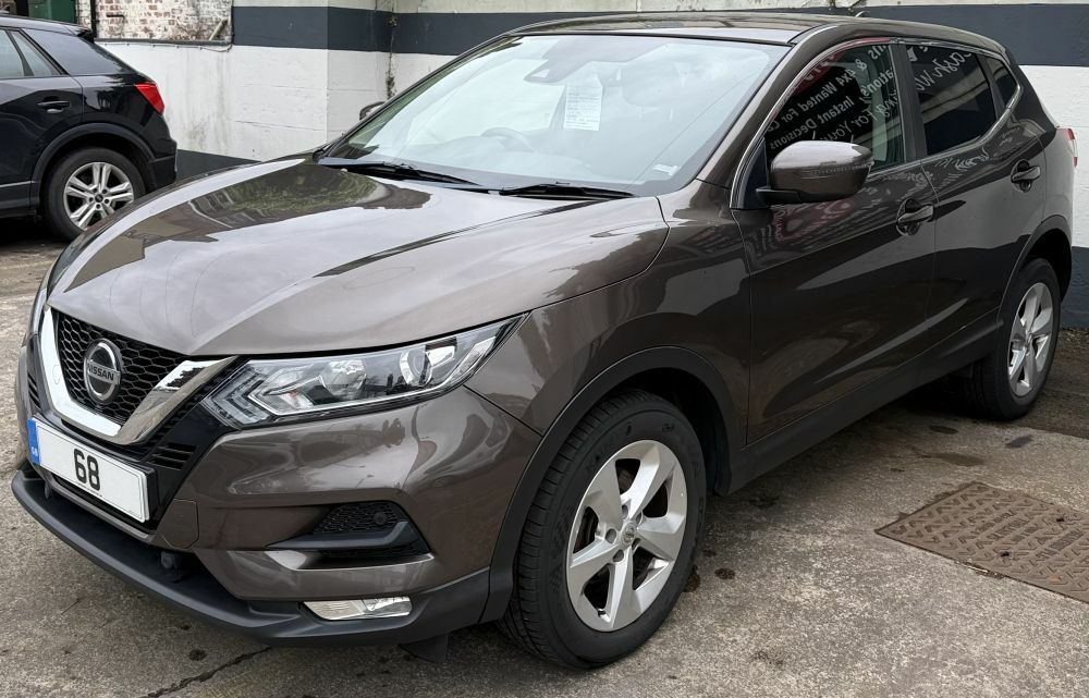 Nissan Qashqai Hatchback Brown #3