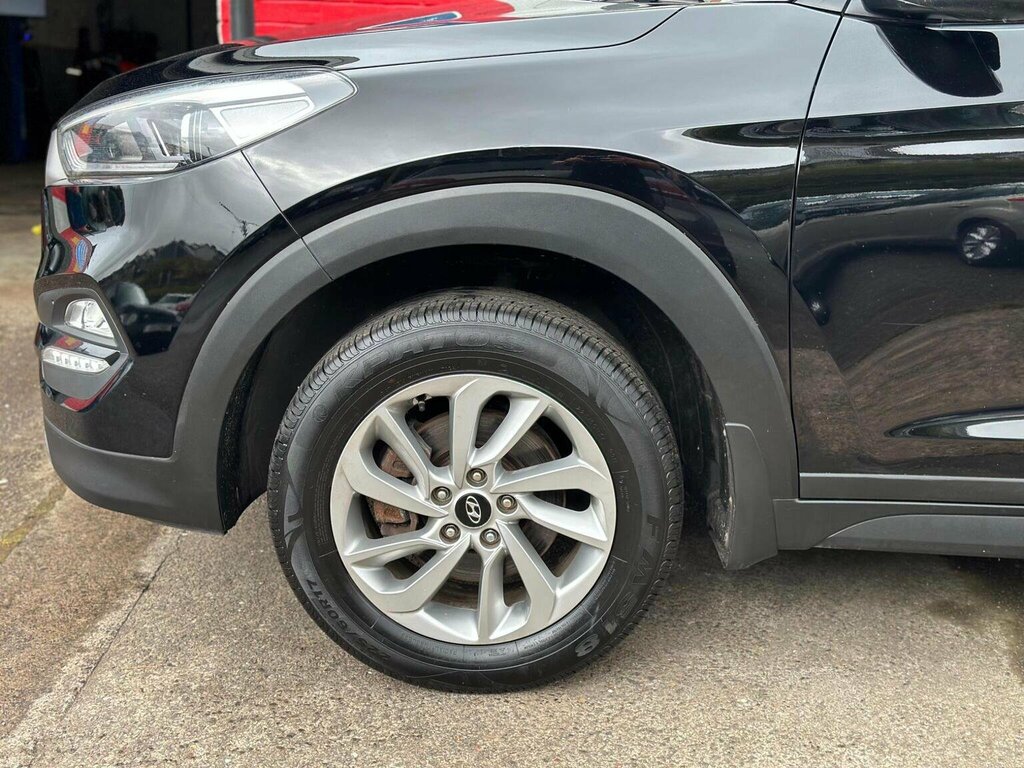 Hyundai Tucson Suv 1.7 Crdi Blue Drive Se Euro 6 Ss 2015 JA13HOD Black #5
