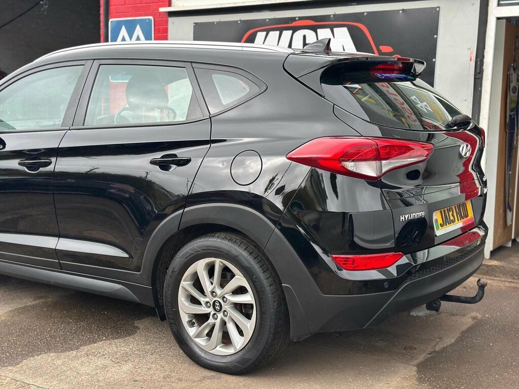 Hyundai Tucson Suv 1.7 Crdi Blue Drive Se Euro 6 Ss 2015 JA13HOD Black #4