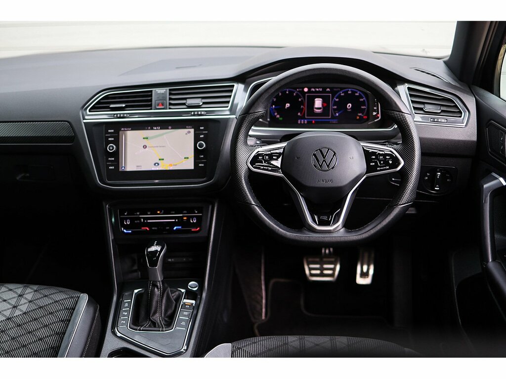 Volkswagen Tiguan Tsi R-line HN73YXL Black #2