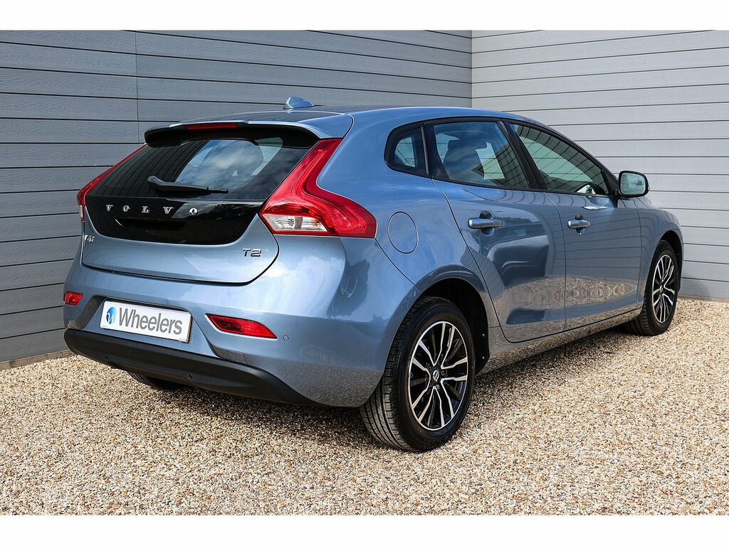 Volvo V40 T2 Momentum Nav Plus Blue #3