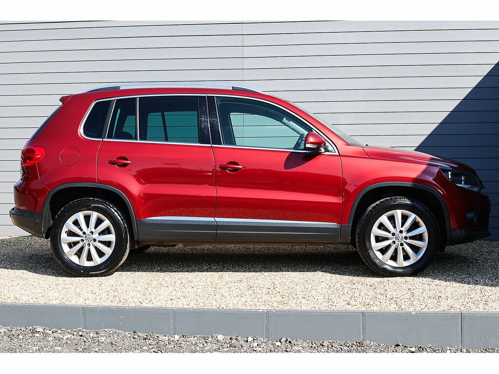 Volkswagen Tiguan Tdi Bluemotion Tech Match Red #6