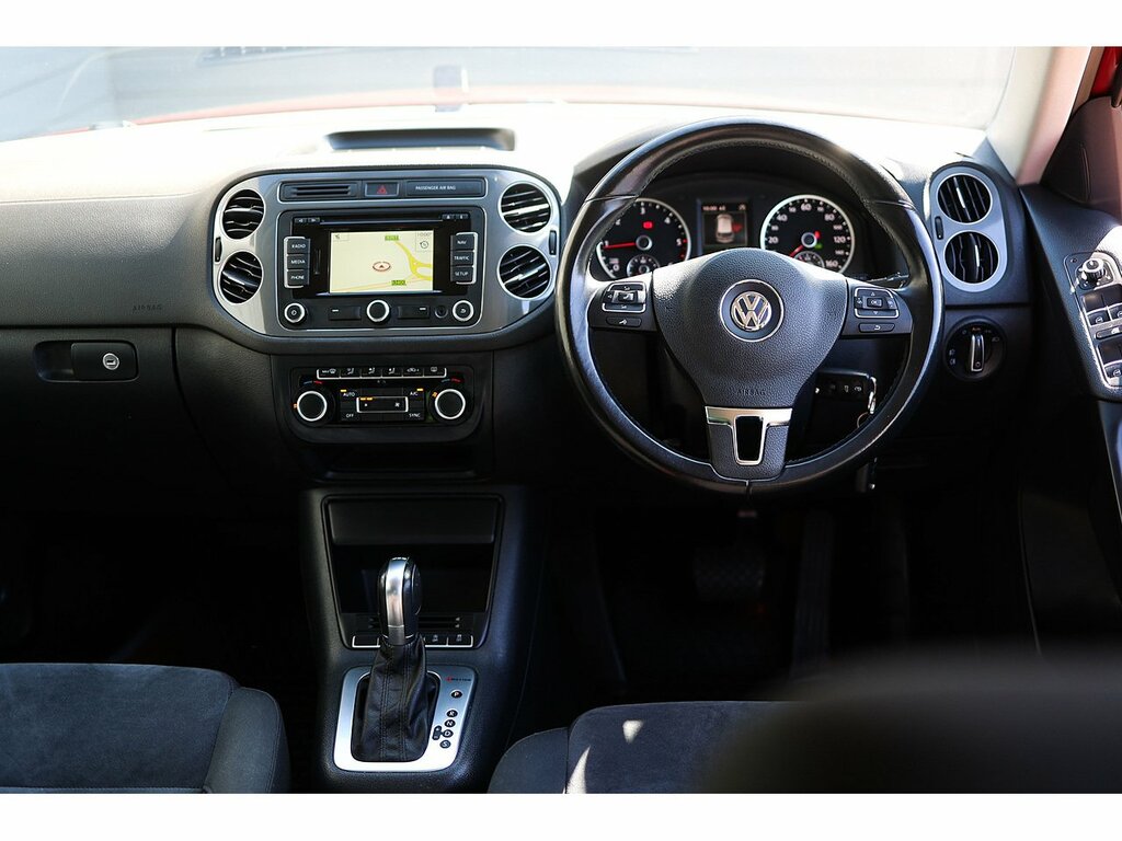 Volkswagen Tiguan Tdi Bluemotion Tech Match Red #2