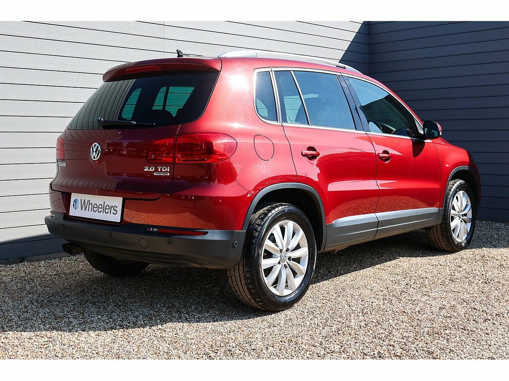 Volkswagen Tiguan Tdi Bluemotion Tech Match Red #3
