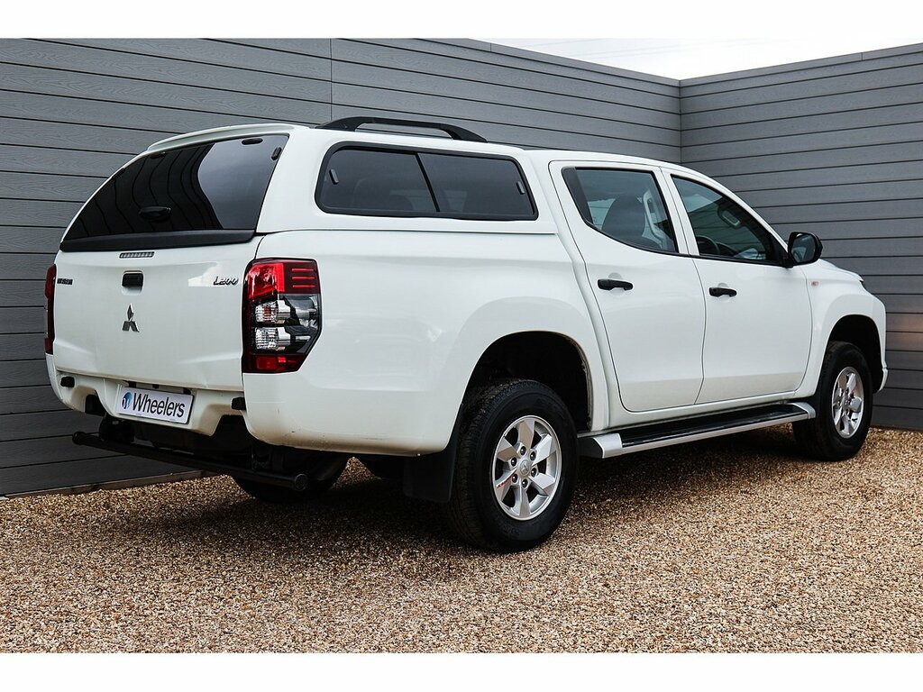 Mitsubishi L200 Di-d Dc 4Life White #3
