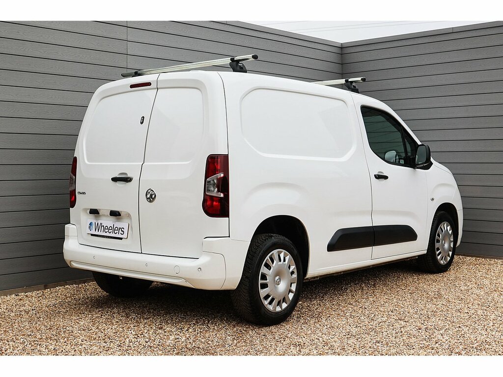 Vauxhall Combo Turbo D 2300 Sportive DS20EUV White #3