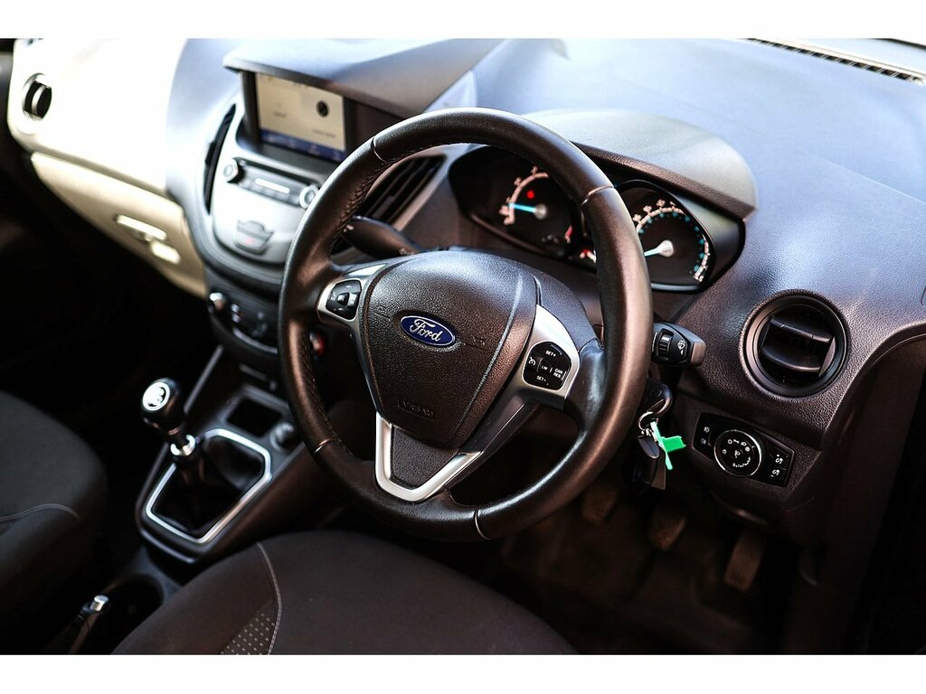 Ford Transit Courier Ecoboost Limited YM21DZL White #2