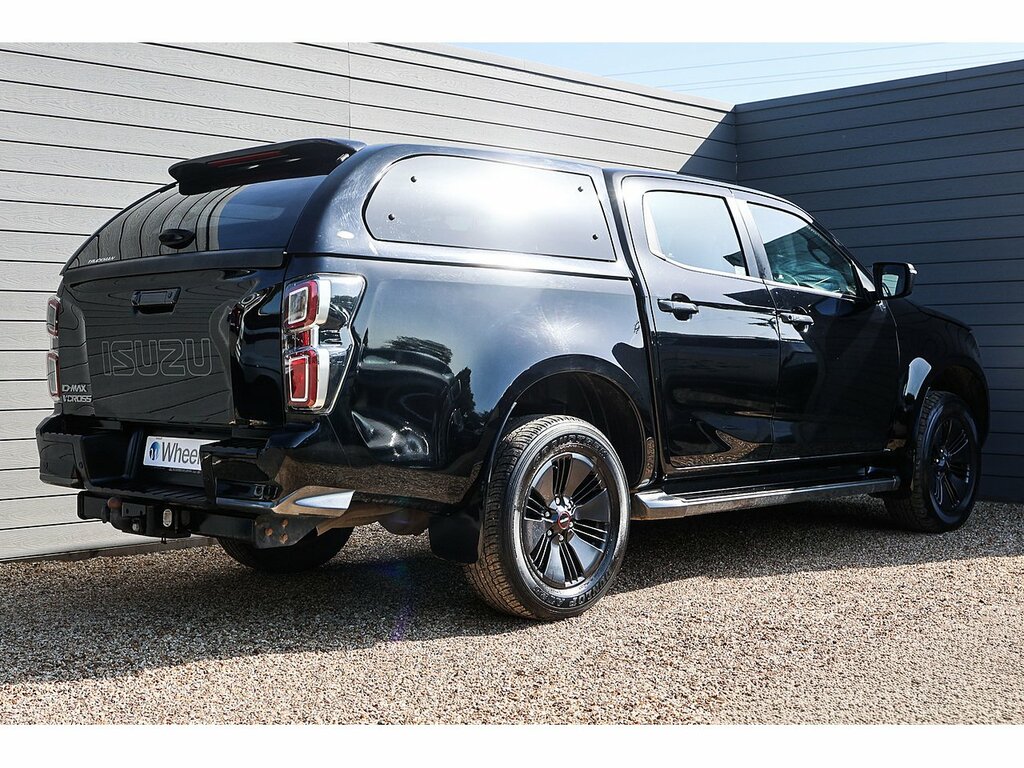 Isuzu D-Max Td V-cross Black #3