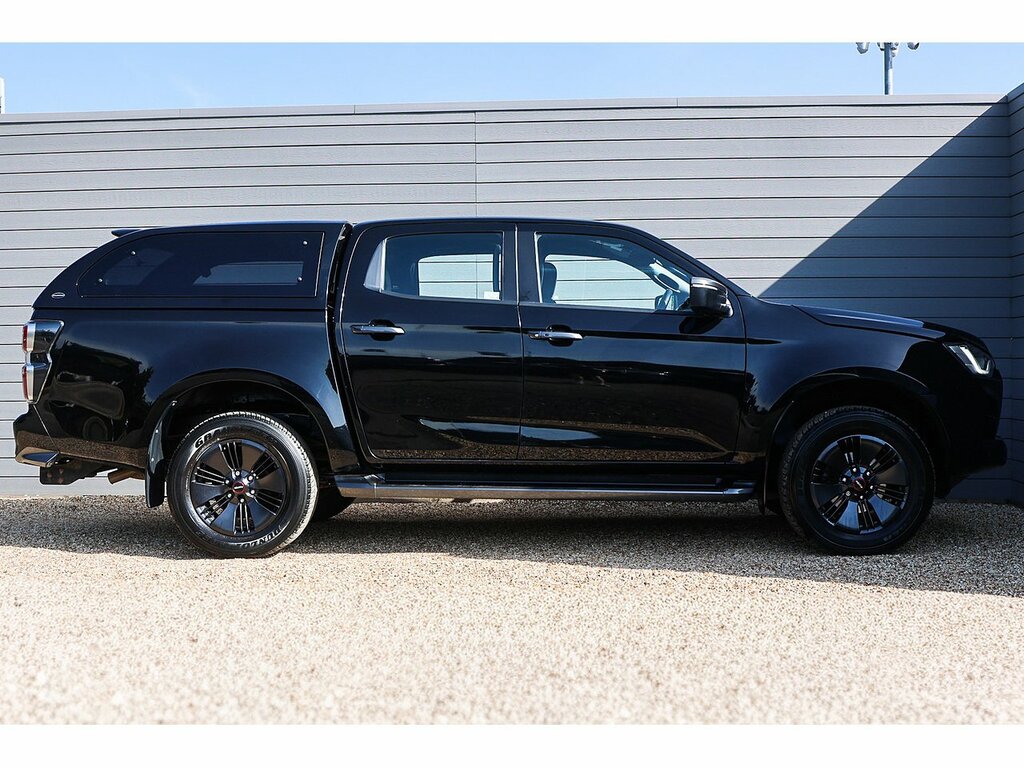 Isuzu D-Max Td V-cross Black #6