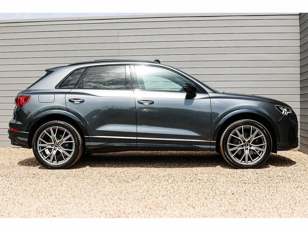 Audi Q3 Tfsie Black Edition YA73LUE Grey #5