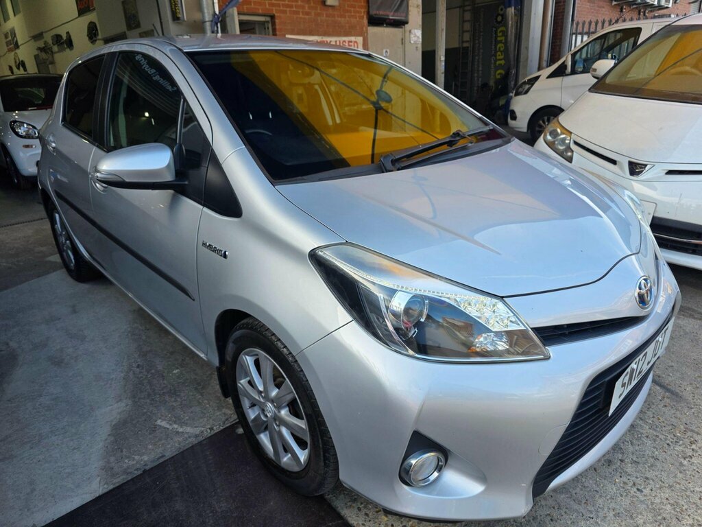 Toyota Yaris 1.5 Vvt-h T4 Cvt Euro 5 SW12JUT Silver #5
