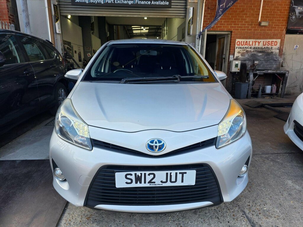 Toyota Yaris 1.5 Vvt-h T4 Cvt Euro 5 SW12JUT Silver #6