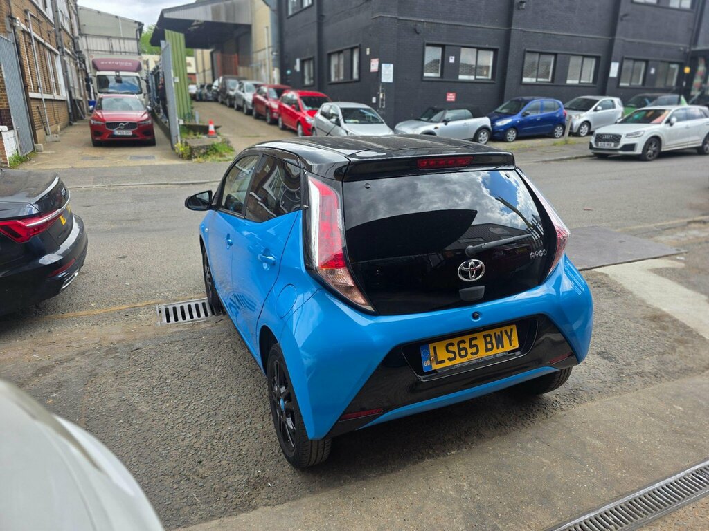 Toyota Aygo 1.0 Vvt-i X-cite X-shift Euro 6 LS65BWY Blue #6