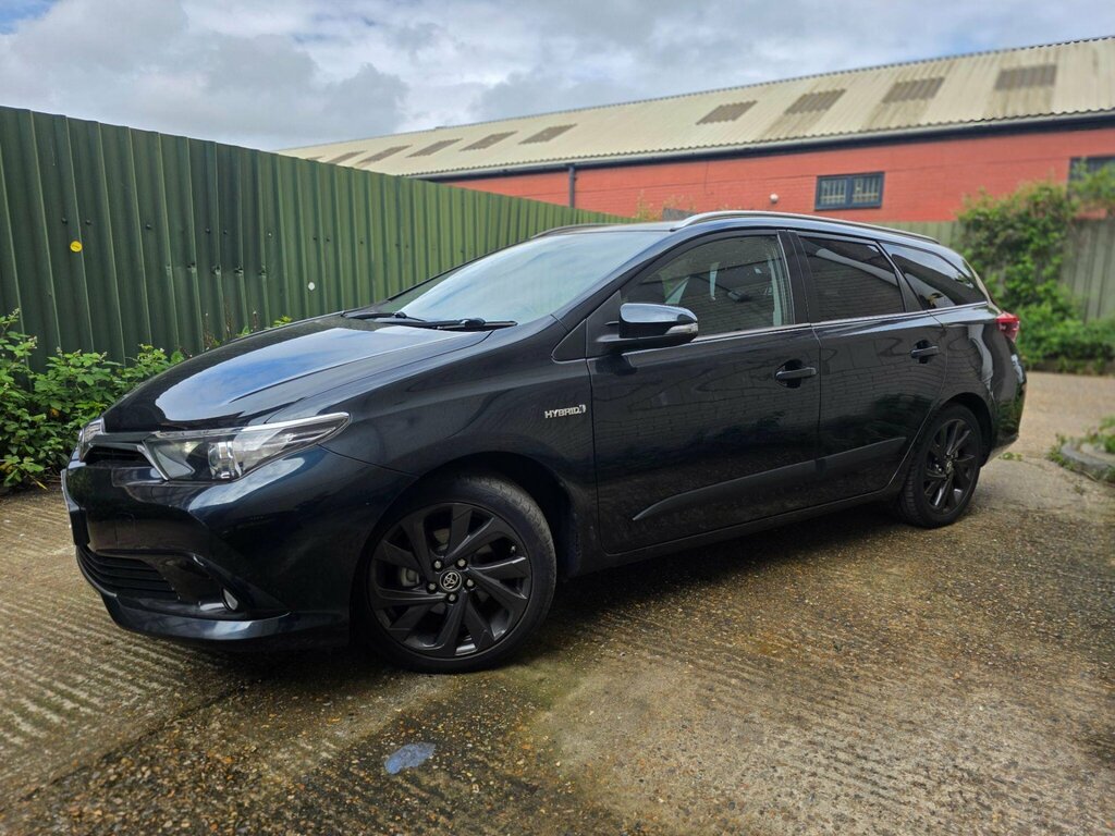 Toyota Auris 1.8 Vvt-h Design Touring Sports Cvt Euro 6 Ss 5 Grey