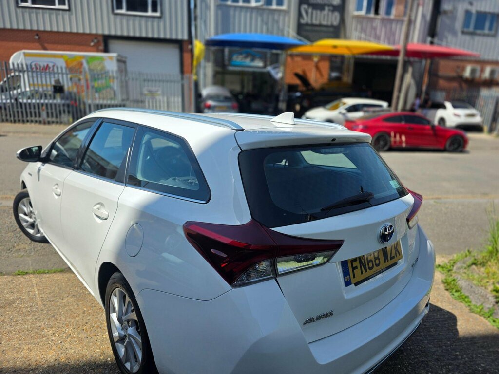 Toyota Auris 1.8 Vvt-h Icon Tech Touring Sports Cvt Euro 6 Ss FN68WZK White #5
