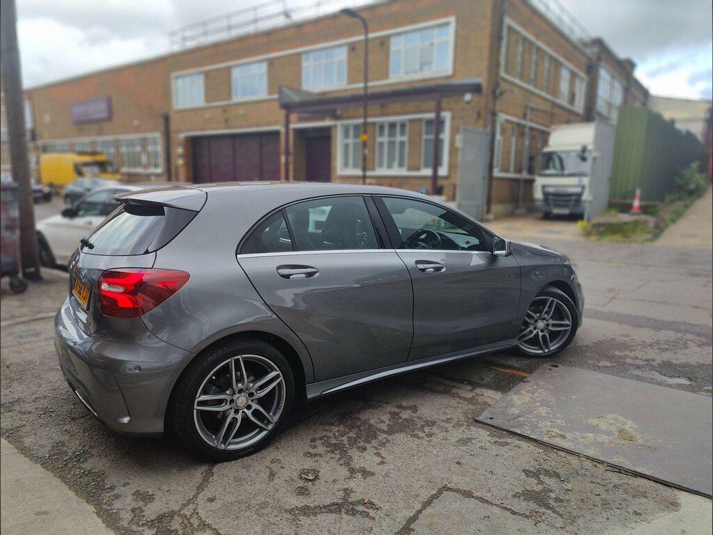 Mercedes-Benz A Class 1.5 A180d Amg Line Premium Euro 6 Ss AF66YJT Grey #2