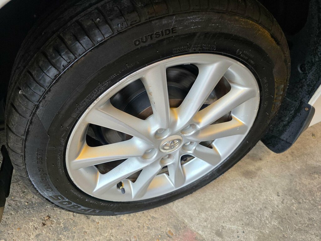 Toyota Estima 2.4 E-four X,ulez 2.4 White #37