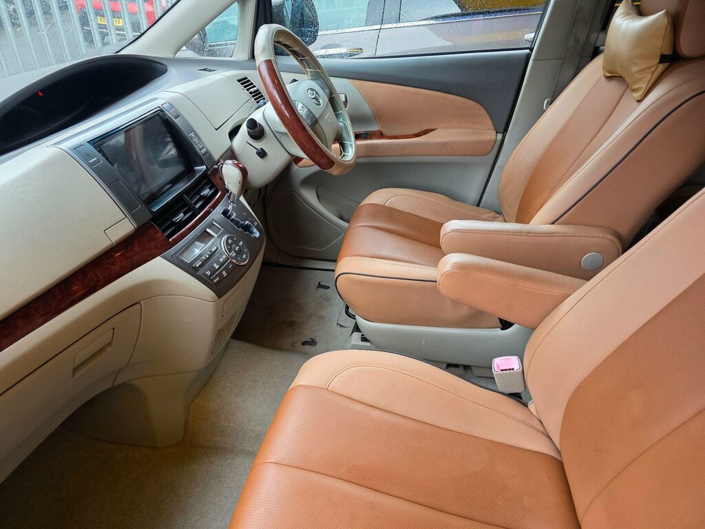 Toyota Estima 2.4 E-four X,ulez 2.4 White #60