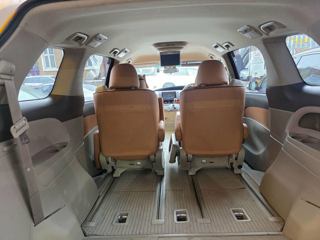 Toyota Estima 2.4 E-four X,ulez 2.4 White #18