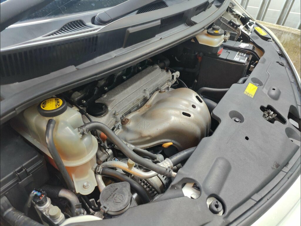 Toyota Estima 2.4 E-four X,ulez 2.4 White #30
