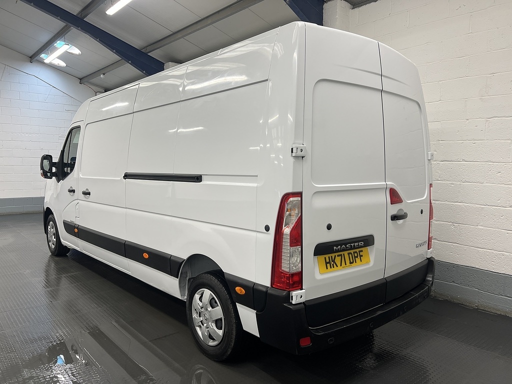 Renault Master Master 2.3 Dci 35 Business Fwd Lwb Medium Roof Eu HK71DPF White #3