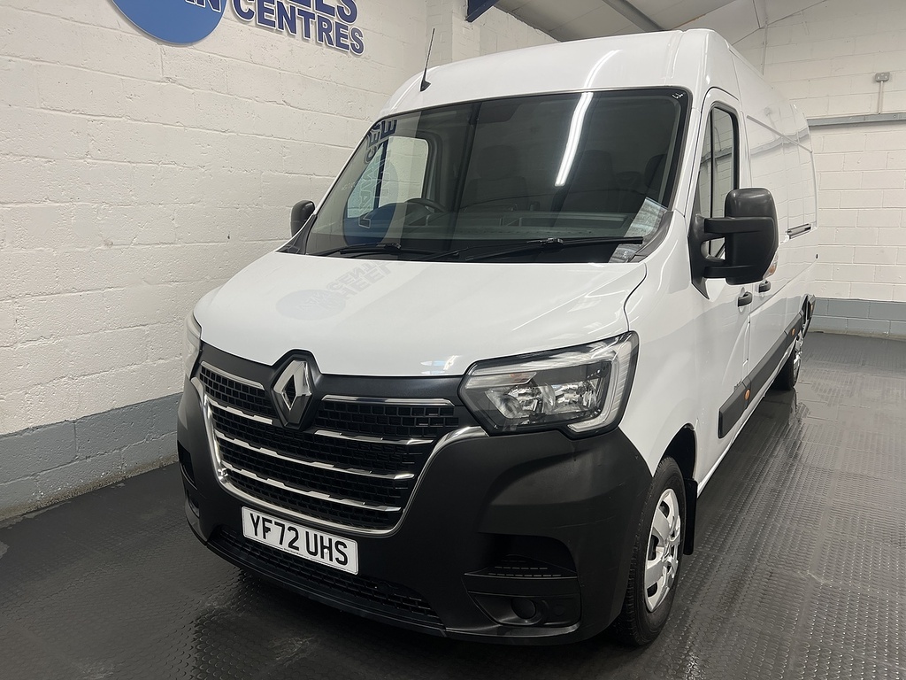 Renault Master Master 2.3 Dci 35 Business Fwd Lwb Medium Roof Eu White