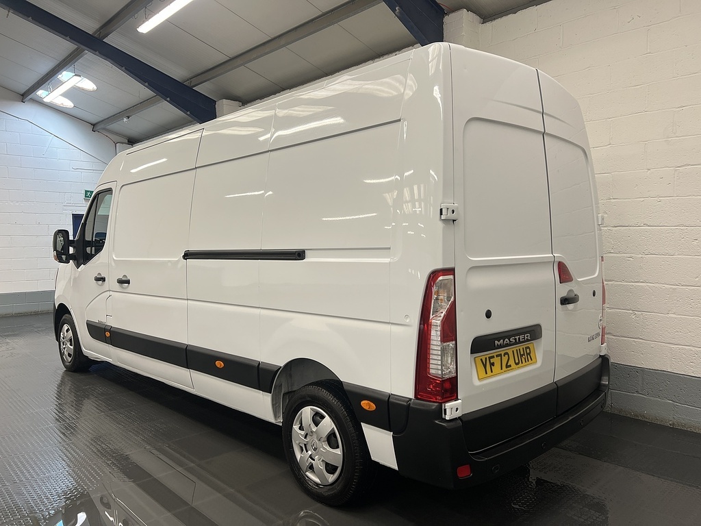 Renault Master Master 2.3 Dci 35 Business Fwd Lwb Medium Roof Eu YF72UHR White #3
