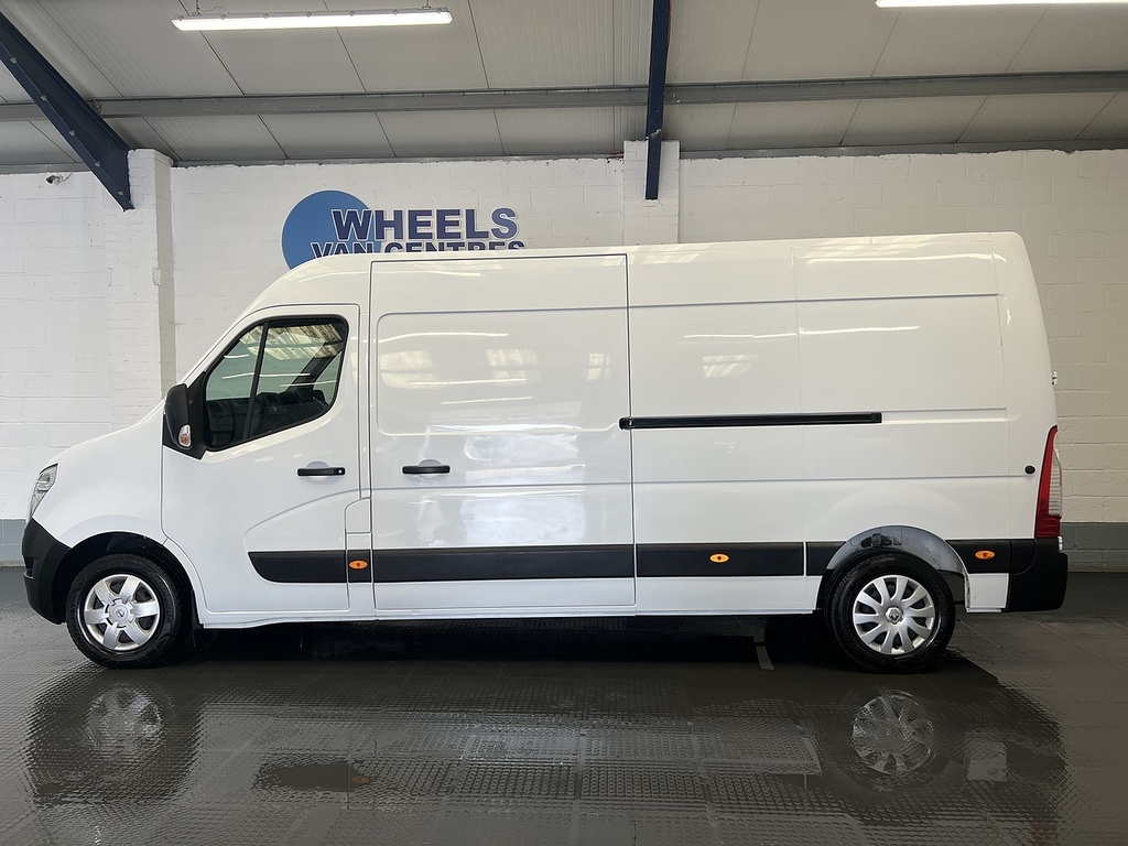 Nissan InterStar Interstar 2.3 Dci 35 Acenta Fwd L3 H2 Euro 6 WD72EZP White #2