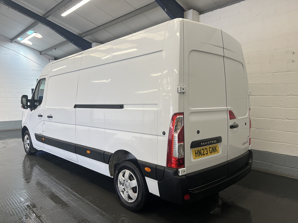 Renault Master Master 2.3 Dci 35 Business Fwd Lwb Medium Roof Eu HN23GNK White #3
