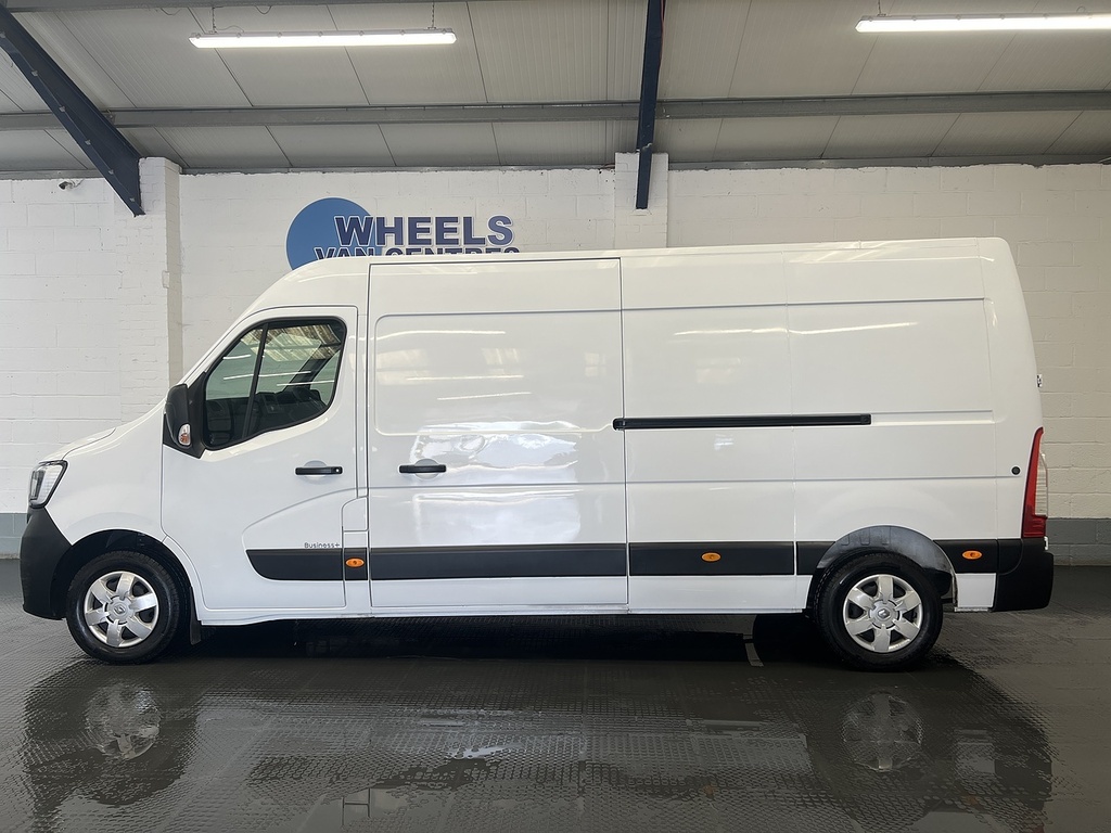 Renault Master Master 2.3 Dci 35 Business Fwd Lwb Medium Roof Eu HN23GNK White #2