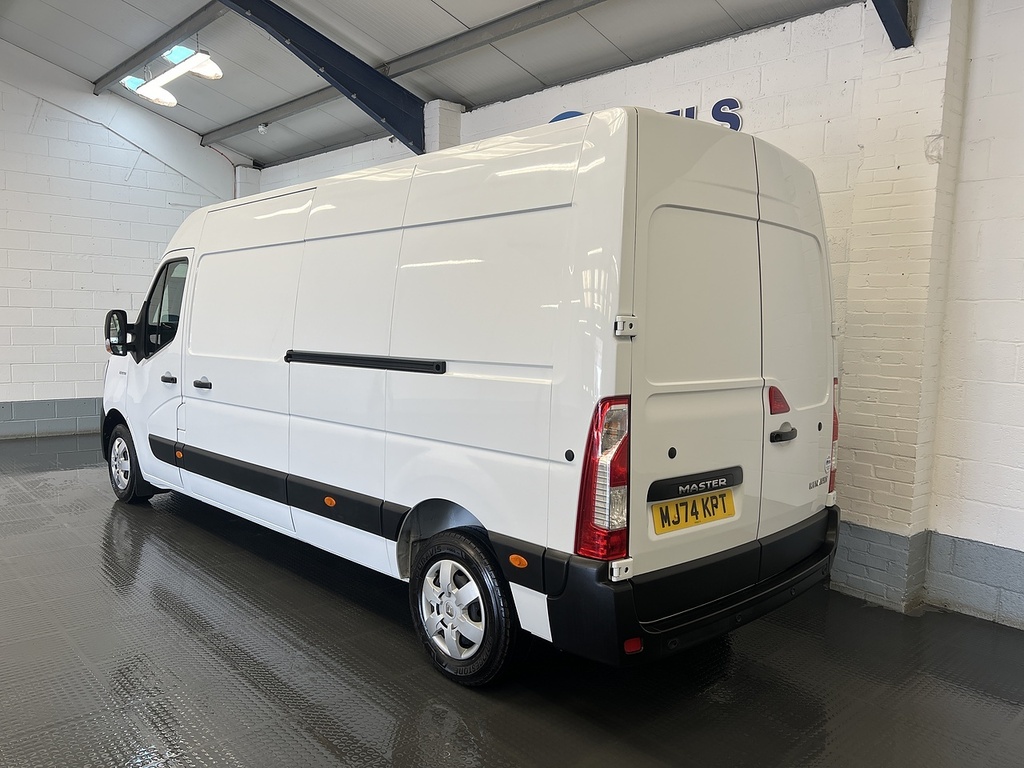 Renault Master 2.3 Dci 35 Advance Panel Van Fwd MJ74KPT White #3