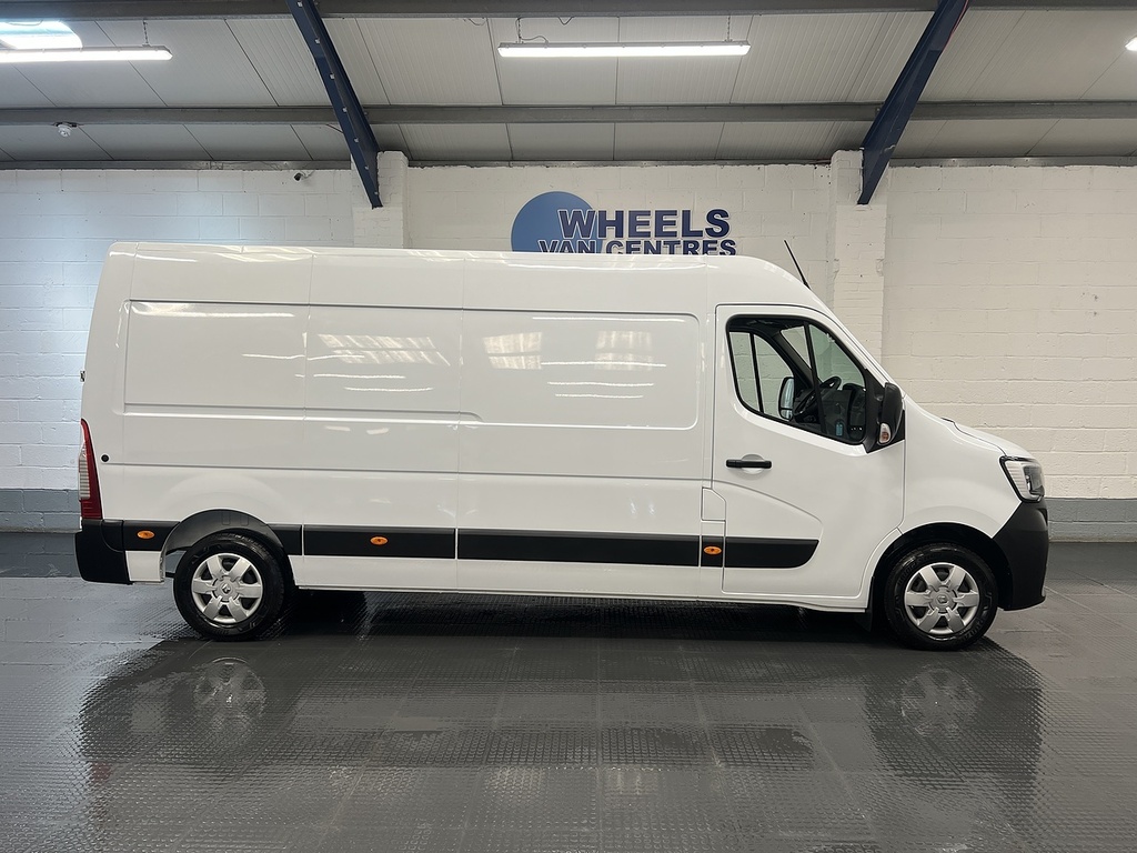 Renault Master 2.3 Dci 35 Advance Panel Van Fwd MJ74KPT White #6