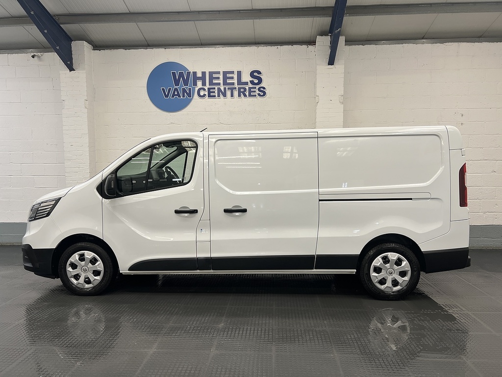 Renault Trafic 2.0 Dci Blue Ll30 Advance Panel Van Man HY24JHZ White #2