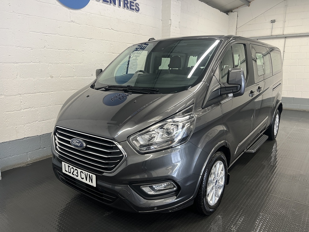 Ford Tourneo Custom 2.0 320 Ecoblue Titanium Minibus Double Cab Di Grey
