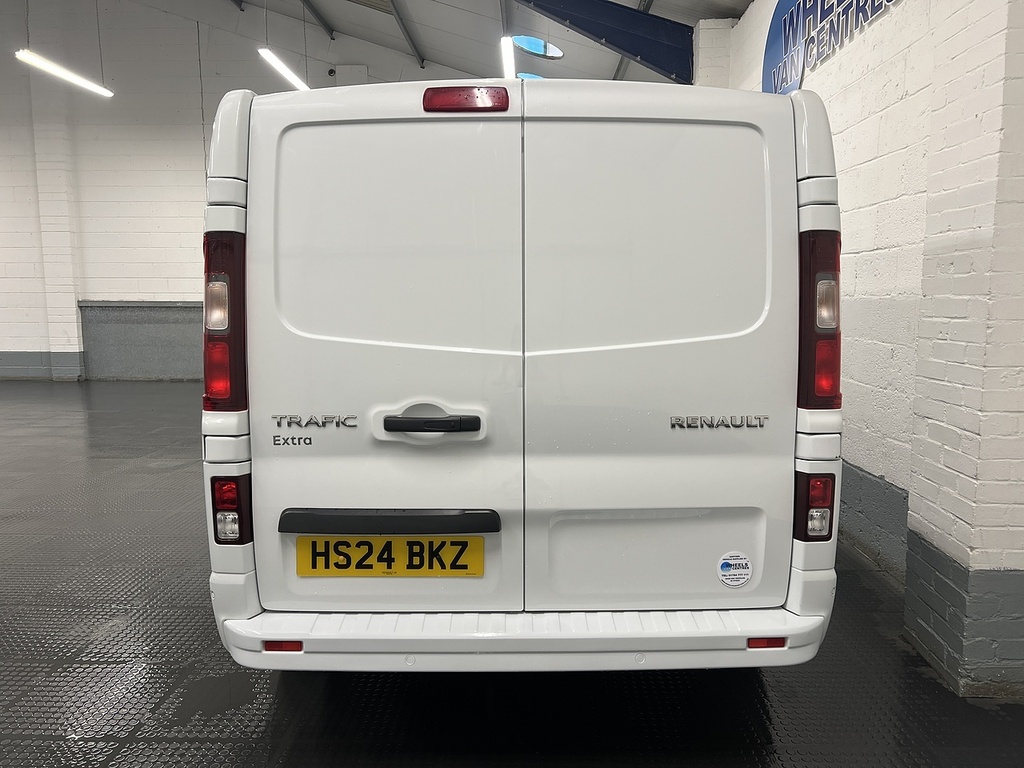 Renault Trafic 2.0 Dci Blue Ll30 Extra Panel Van Manua HS24BKZ White #4