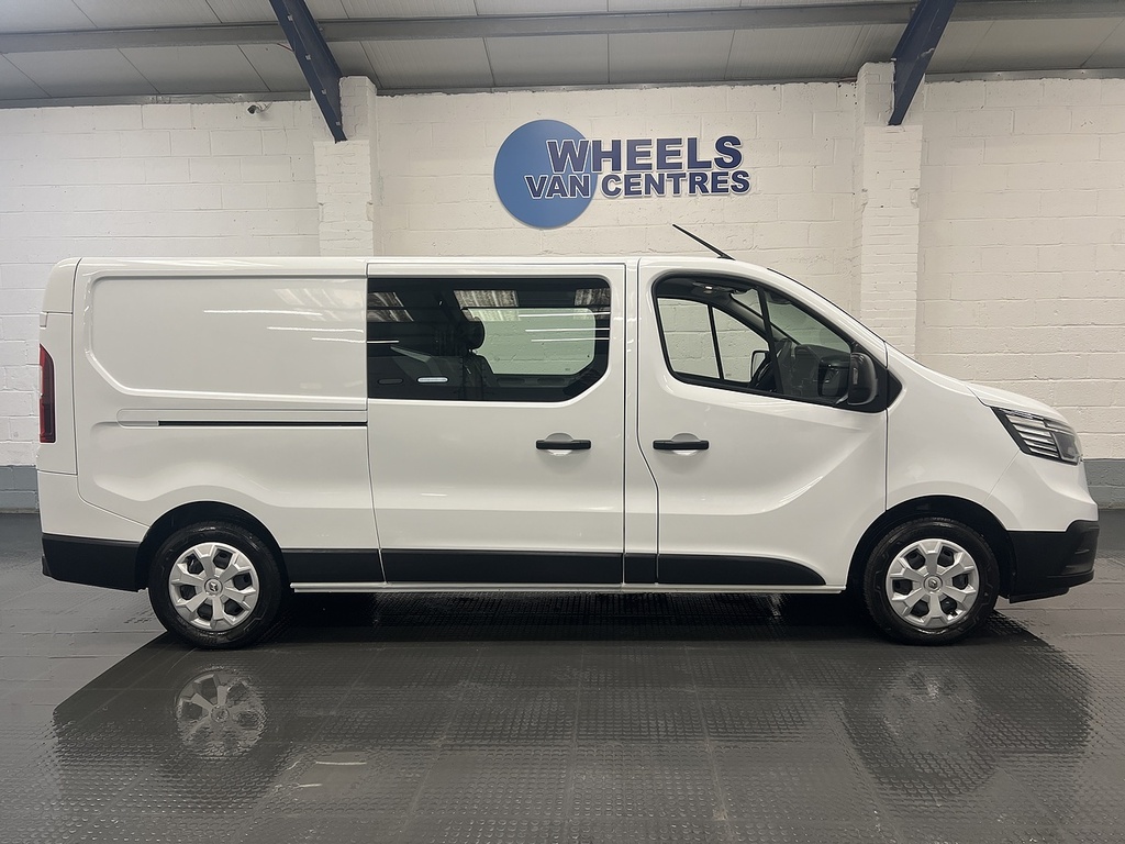 Renault Trafic 2.0 Dci Blue Ll30 Advance Crew Van Double Cab 6Dr HS24GBE White #5
