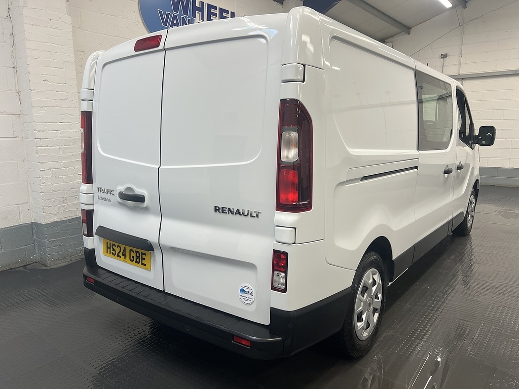 Renault Trafic 2.0 Dci Blue Ll30 Advance Crew Van Double Cab 6Dr HS24GBE White #4