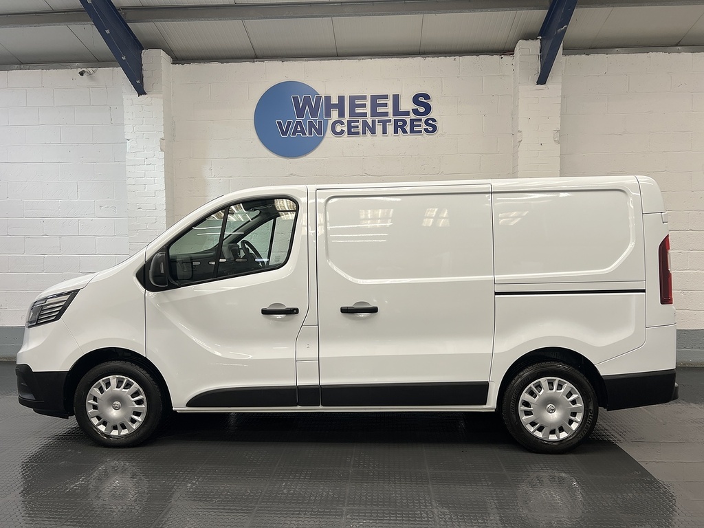 Renault Trafic 2.0 Dci Blue Sl28 Business Panel Van M HV72ZRR White #2