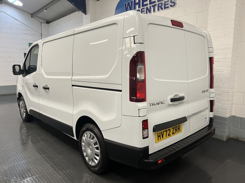 Renault Trafic 2.0 Dci Blue Sl28 Business Panel Van M HV72ZRR White #3