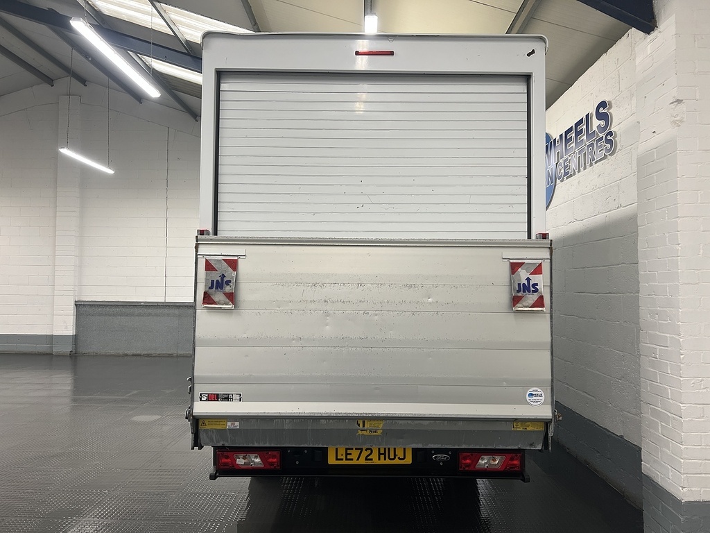 Ford Transit Custom 350 Ecoblue Leader 2.0 Luton LE72HUJ White #4