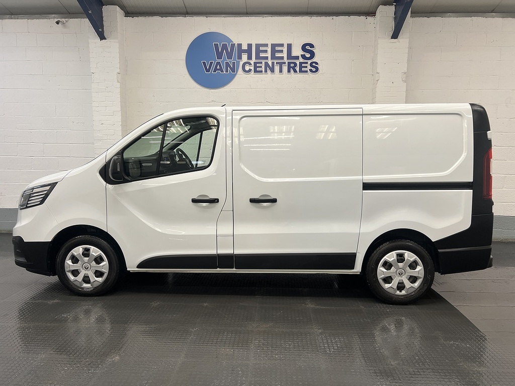 Renault Trafic 2.0 Dci Blue Sl28 Business Panel Van Ma HN23NFG White #2